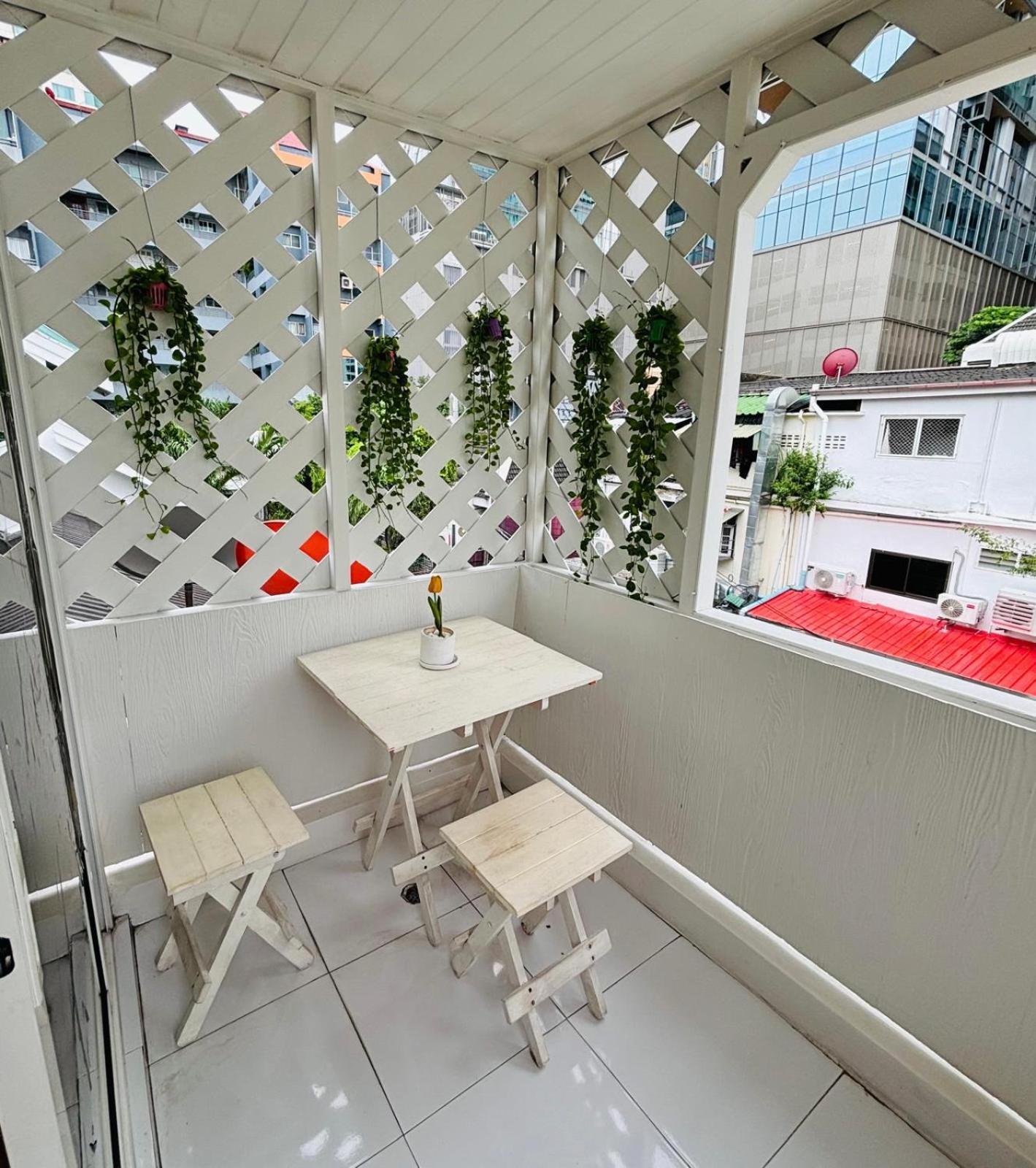 Reehouse@Soi Cowboy/Asoke Bts Hotel Bangkok Exterior photo