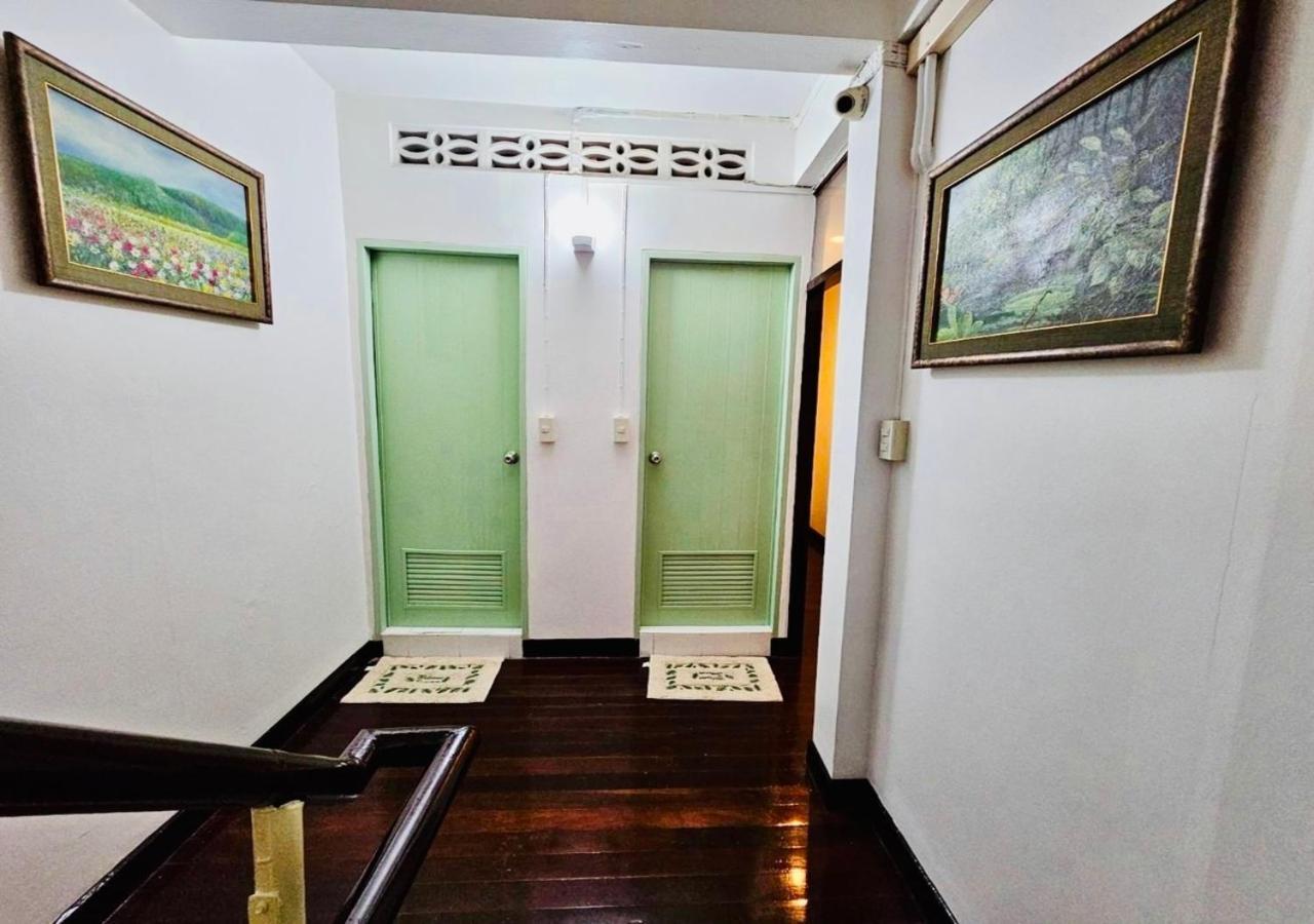 Reehouse@Soi Cowboy/Asoke Bts Hotel Bangkok Exterior photo